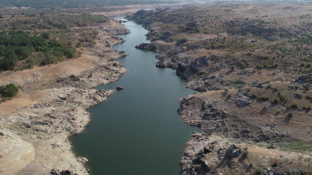 Kuraklık bu kez Kırklareli'ni vurdu: Baraj suları altında kalan köprü ulaşıma açıldı 1